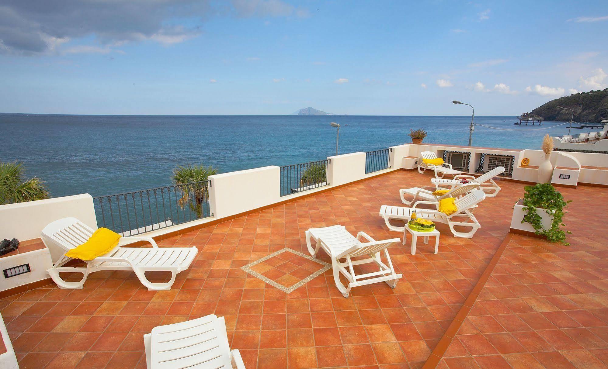 Hotel Residence Acquacalda Lipari  Eksteriør billede